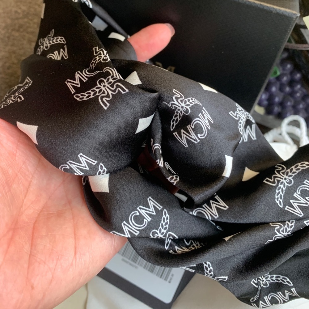 SOLD⛔️Authentic MCM SILK VISETOS diamonds Monogram print headband - Picture 1 of 12